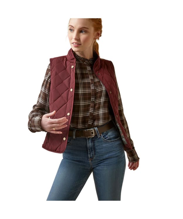 Women's Ariat Woodside Quilted Button Gilet - Tawny Port