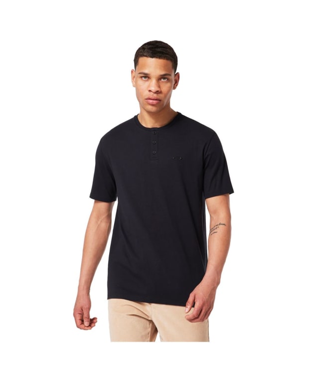 Men's Oakley Relax Short Sleeve Henley T-Shirt 2.0 - Blackout