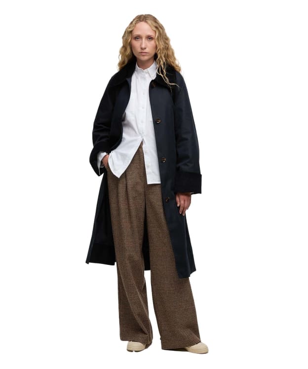 Women's Barbour Reagan Showerproof Jacket - Dark Navy / Ancient Tartan