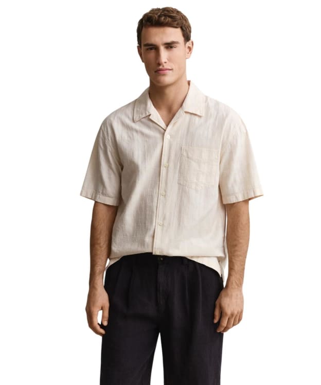 Men's GANT Relaxed Fit Short Sleeve Textured Shirt - Creamed White