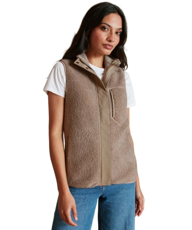 Women's Fairfax & Favor Agnes Fleece Gilet - Fawn