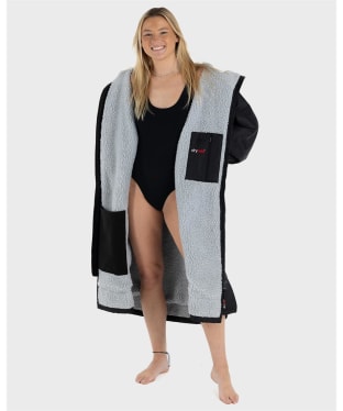 Dryrobe Advance Long Sleeve Changing Robe - Black / Grey