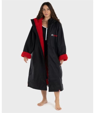 Dryrobe Advance Long Sleeve Changing Robe - Black / Red