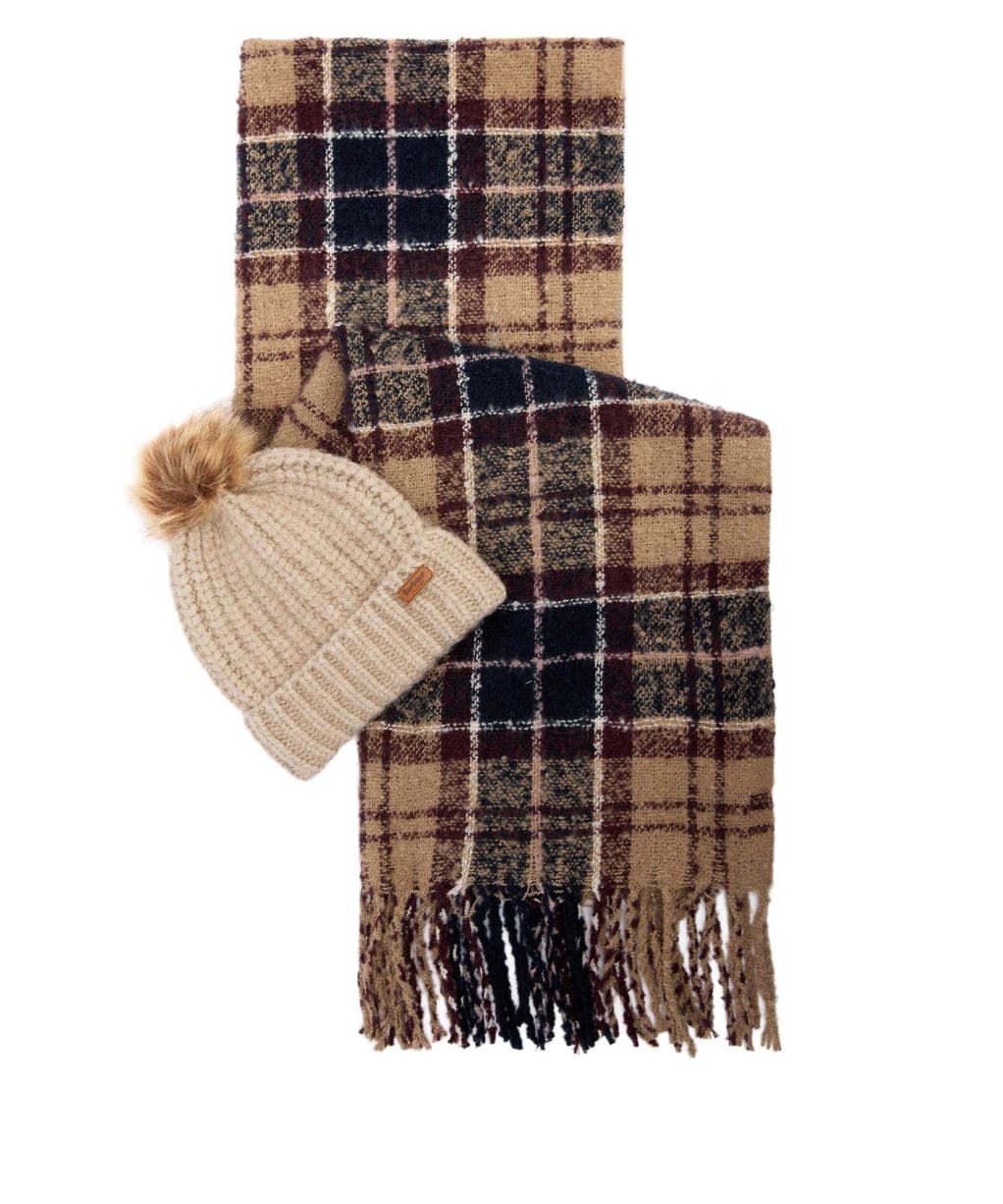 Barbour Saltburn Beanie & Tartan Scarf Set - Gardenia Tartan