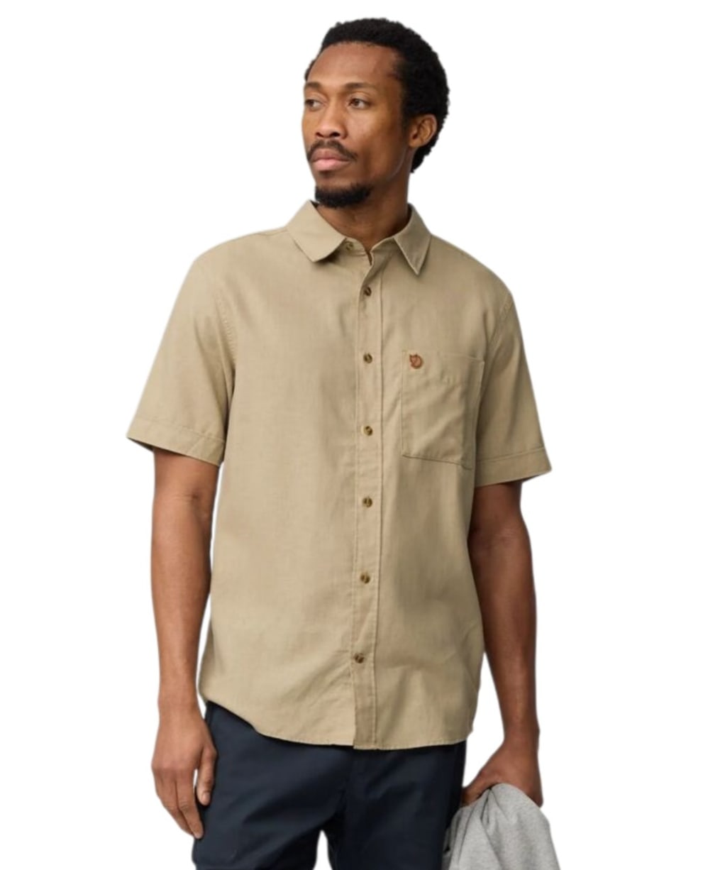 Men's Fjallraven Övik Travel Short Sleeve Shirt - Sandstone