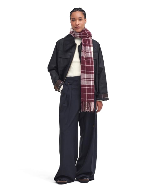 Women's Barbour Hailes Tartan Scarf - Cabernet