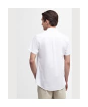 Men's Barbour Crest Poplin Short Sleeve Tailored Fit Shirt - White
