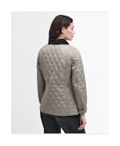 Women's Barbour Annandale Quilted Jacket - Doeskin