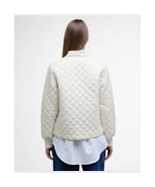 Reyna Quilt                                   - Neutral