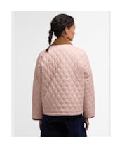 Women's Barbour Icons Cropped Liddesdale Quilted Jacket - Gardenia / Dress / Beige
