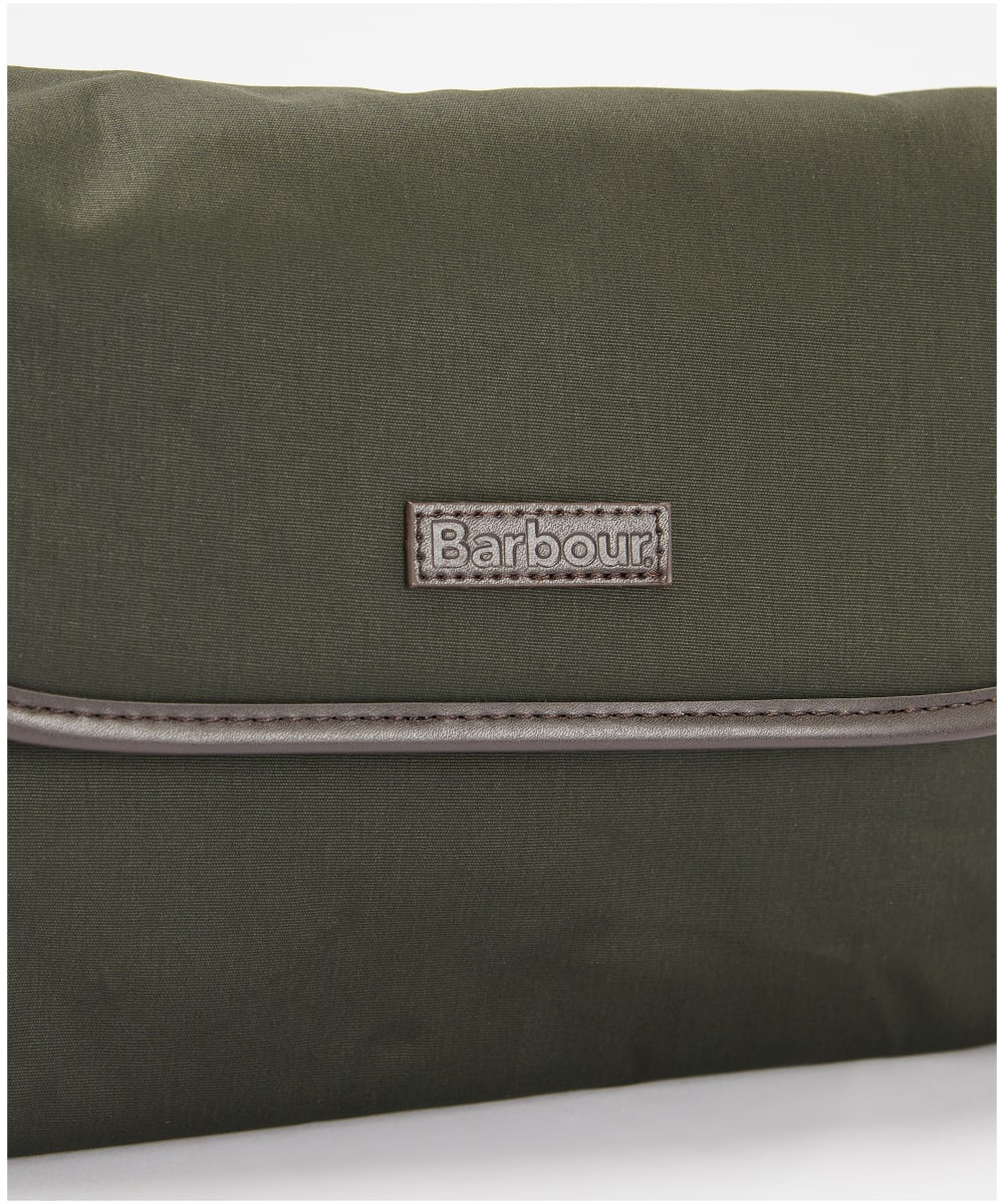Men s Barbour Wax Hanging Washbag