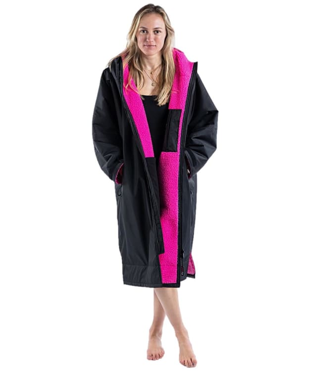 Dryrobe Advance Long Sleeve Changing Robe - Black / Pink