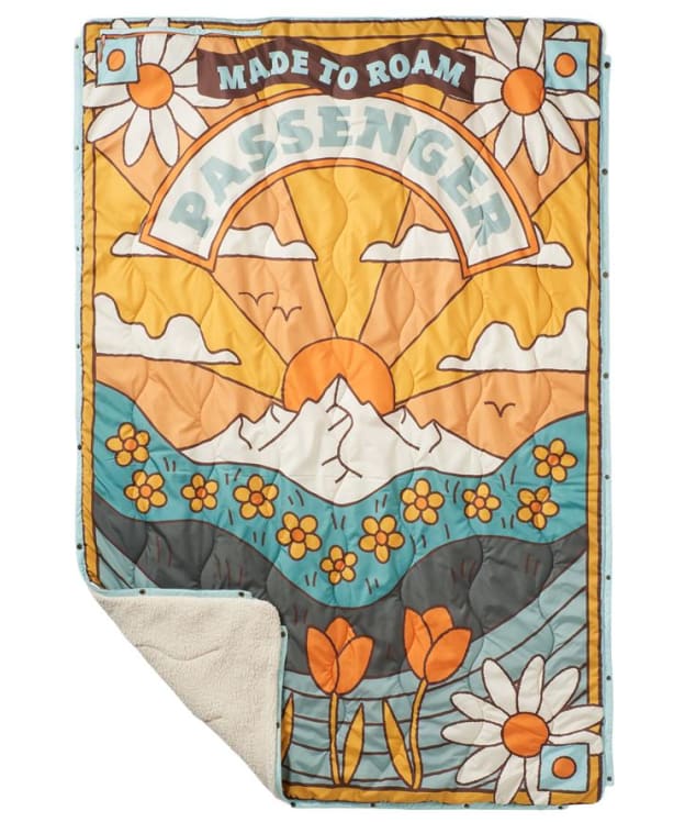 Passenger Clothing Cabin Recycled Sherpa Blanket - Seasonal Graphic / Birch