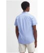 Men's Barbour Crest Poplin Short Sleeve Tailored Fit Shirt - Sky