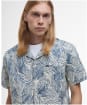 Men's Barbour Falmouth Printed Summer Fit Shirt - Oatmeal