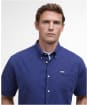 Men's Barbour Nelson Short Sleeve Linen Blend Regular Fit Shirt - Indigo