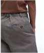 Men's Barbour Washed Stretch Twill Relaxed Fit Trouser - Gunmetal