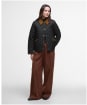 Women's Barbour Icons Cropped Liddesdale Quilted Jacket - Black / Classic Tartan