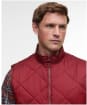 Men's Barbour Finn Gilet - Brick Red