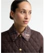 Women's Barbour Icons Tartan Collar Cropped Liddesdale Quilted Jacket - Rustic / Muted