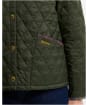Women's Barbour Icons Tartan Collar Cropped Liddesdale Quilted Jacket - Olive / Classic Tartan