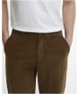 Men's Barbour Washed Stretch Twill Tailored Fit Trouser - Dark Sand